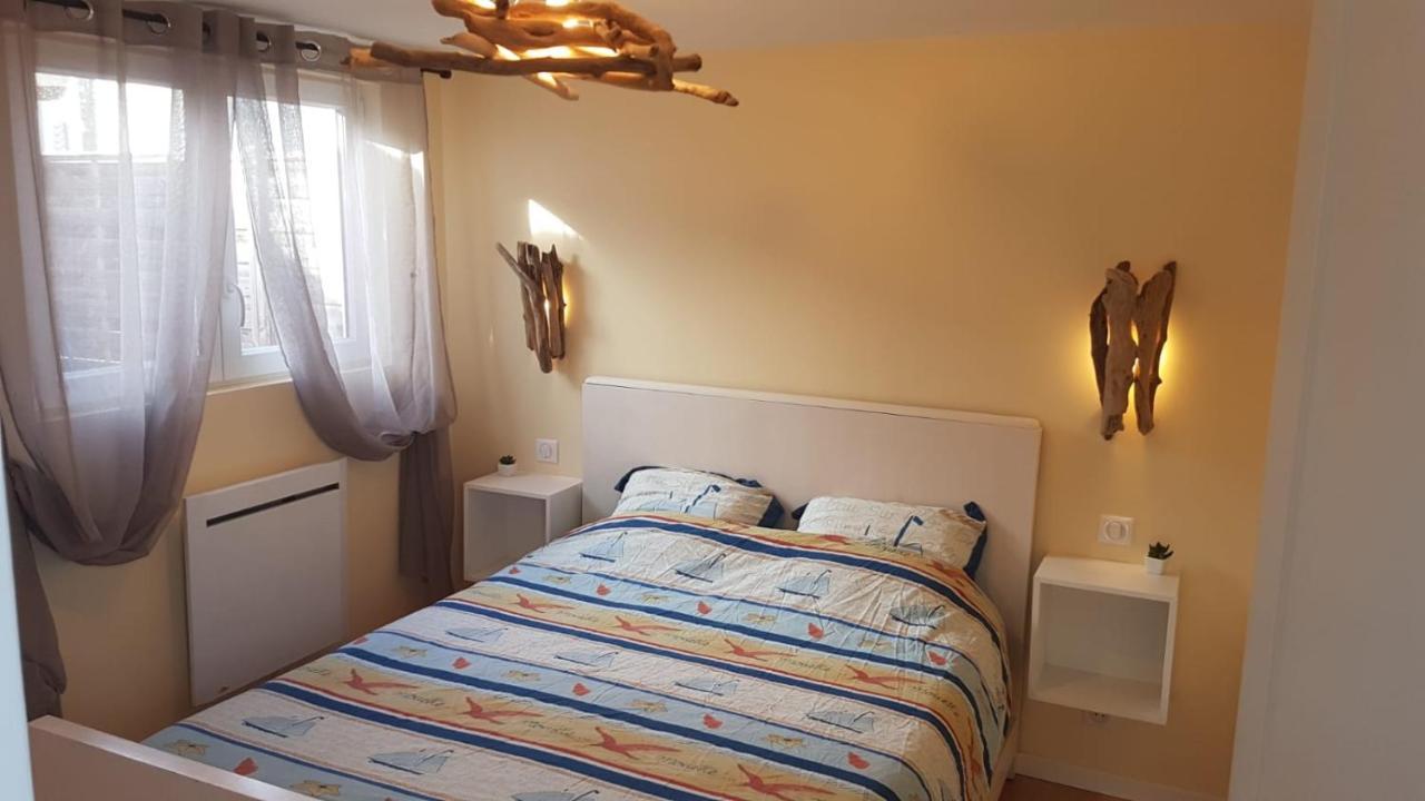 Maisonnette Bois Flottes Salles  Zewnętrze zdjęcie