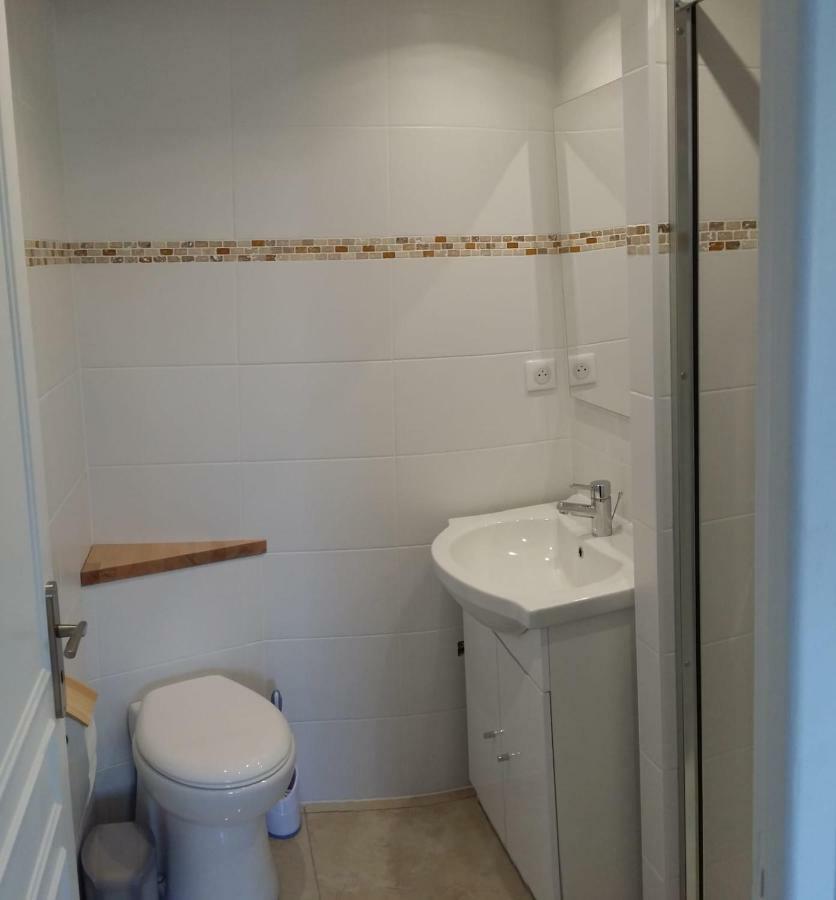 Maisonnette Bois Flottes Salles  Zewnętrze zdjęcie